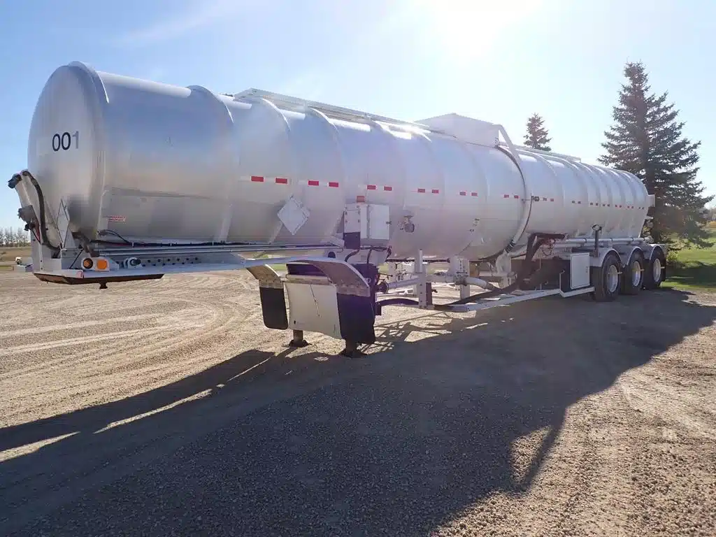 Used 2009 Polar Tridem Aluminun Trailer - Tanker