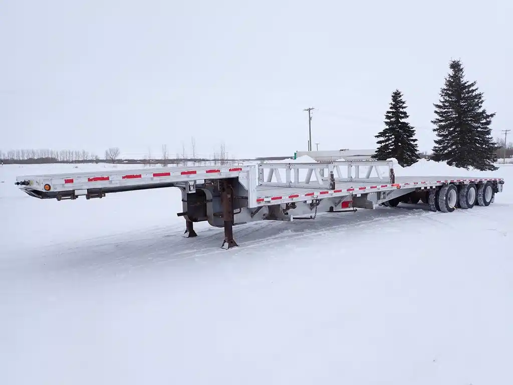 Used 2013 Reitnouer 53ft Tridem Aluminum Trailer - Step Deck