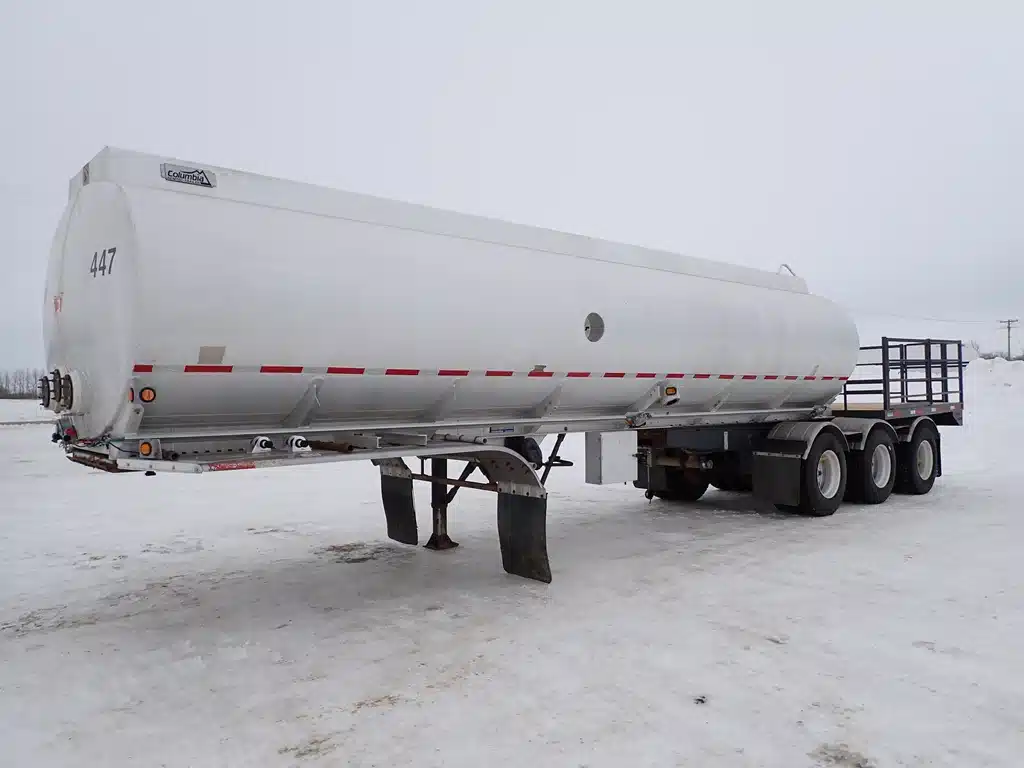 Gallery image 2 for 2008 Columbia Tridem Tanker Deck Trailer - Tanker