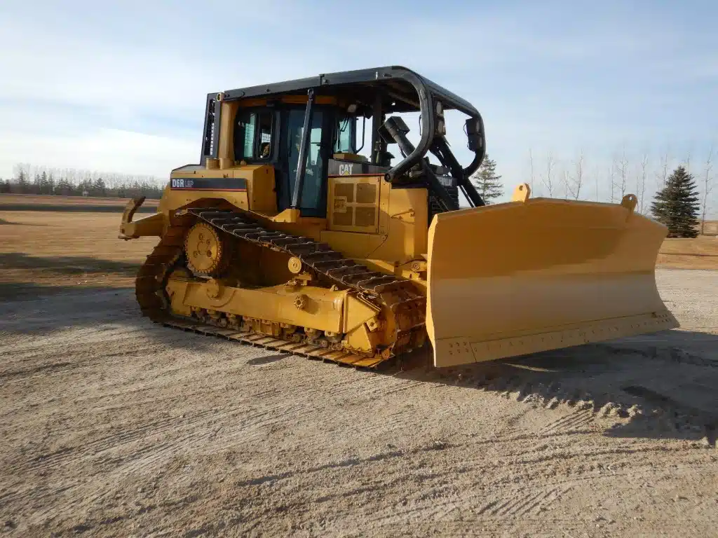 Gallery image 1 for Used 2006 Caterpillar D6R LGP Series II 6-Way Dozer