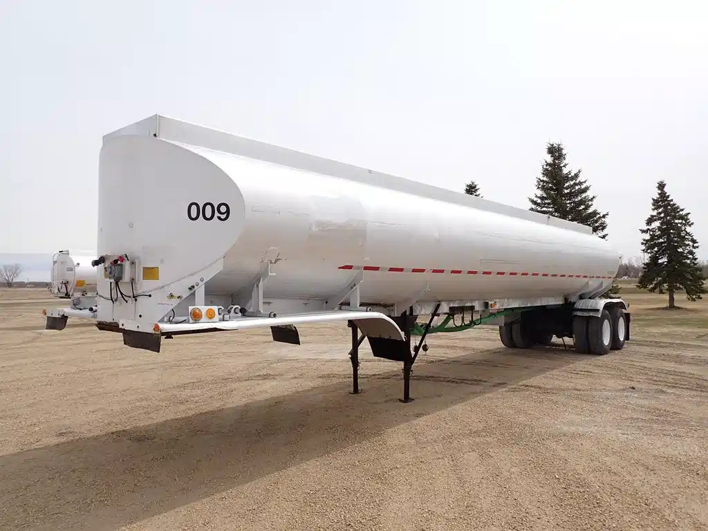 Used 1977 Fruehauf 42ft Tandem Aluminum Trailer - Tanker