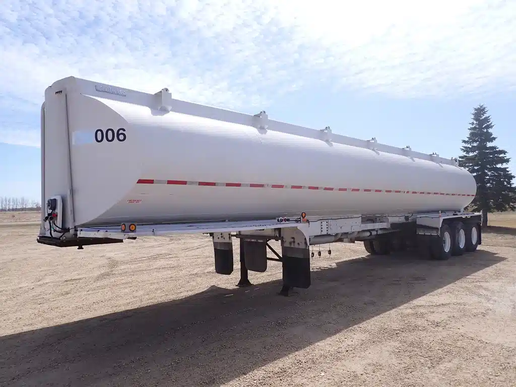 Used 1973 Columbia 44FT Tridem Aluminum Trailer - Tanker