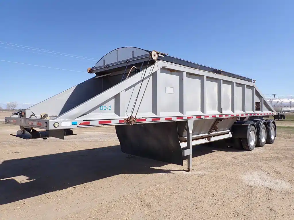 Gallery image 1 for Used 2009 Decap Tridem Clam Trailer - Belly Dump