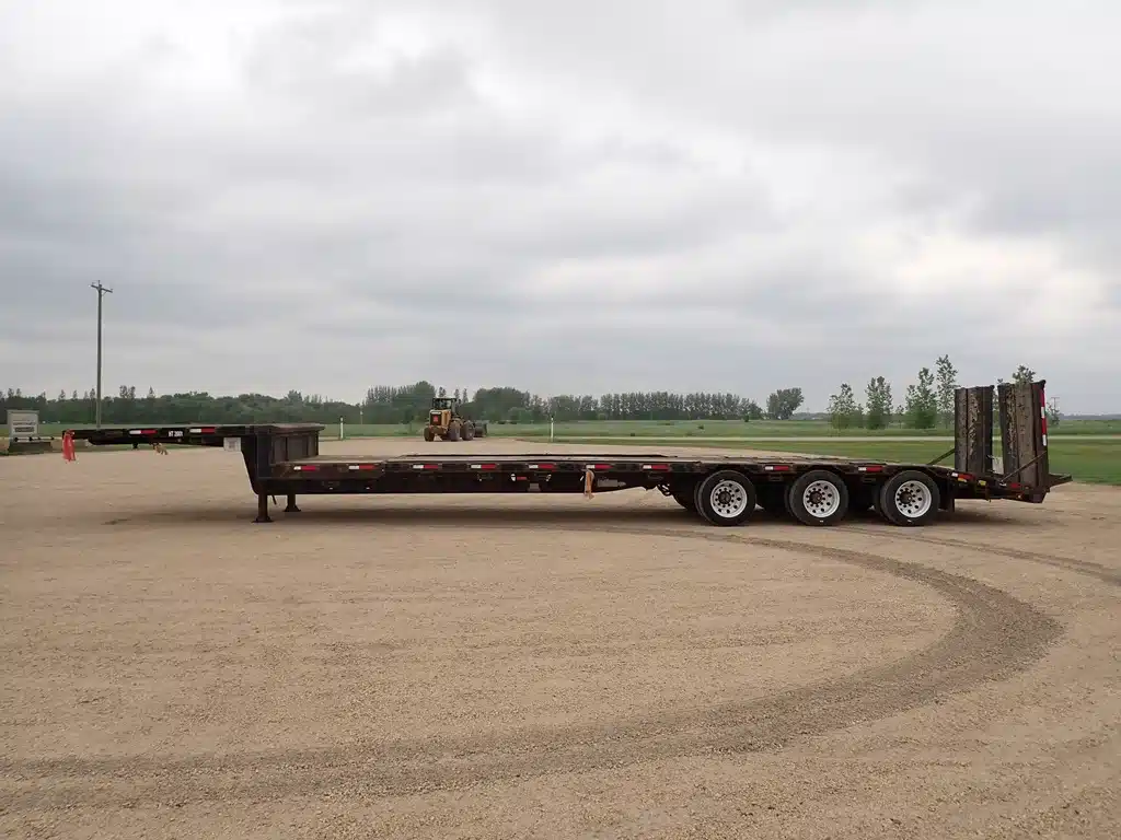 Gallery image 2 for Used 2020 Unspecified Gincor 51FT Tridem Machinery Trailer Trailer - Step Deck