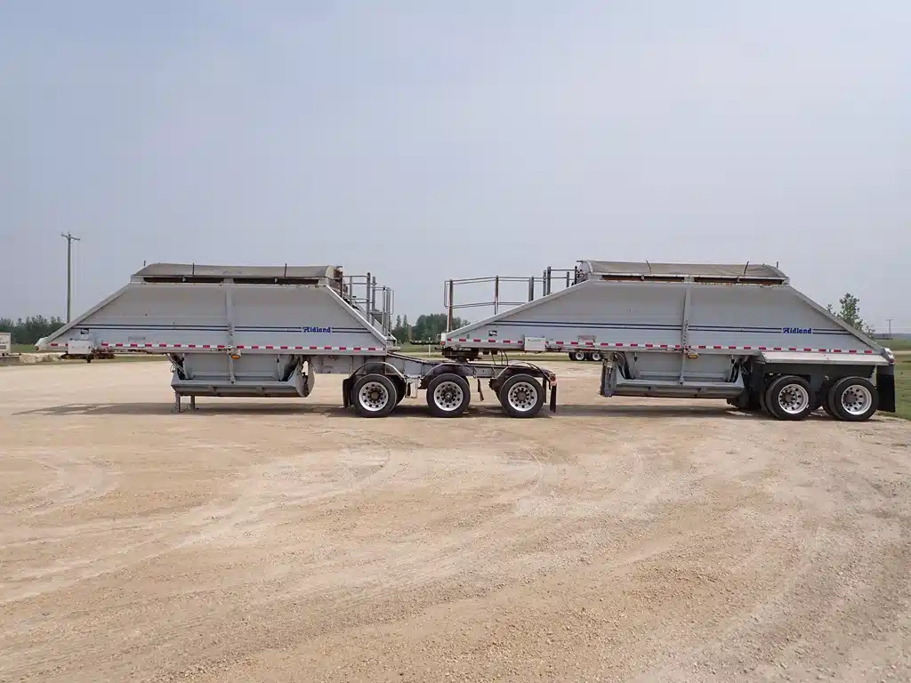 Gallery image 2 for Used 2010 Midland SUPER B Clam Trailer - Dump