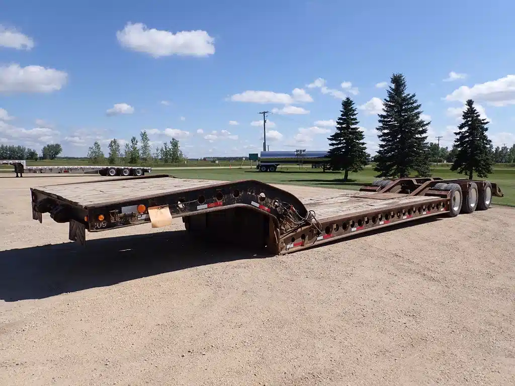 Used 2000 Aspen 61Ton Tridem RGN Trailer Lowbed