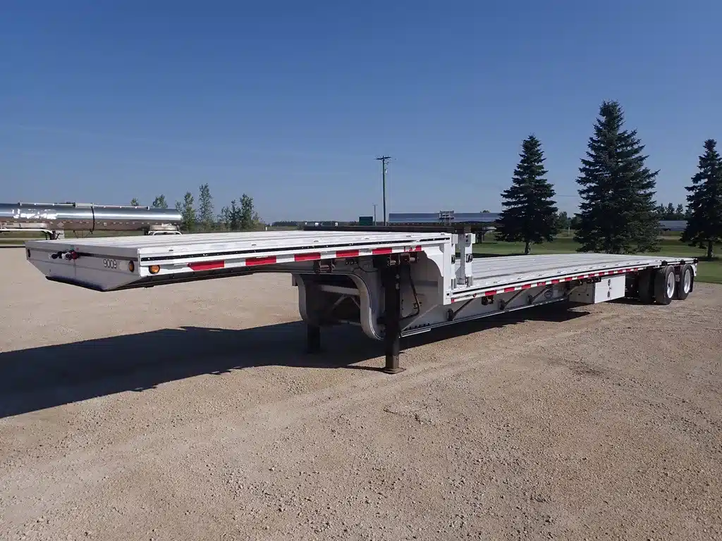 Gallery image 1 for Used 2011 Mac 48FT Tandem Aluminum Trailer - Step Deck