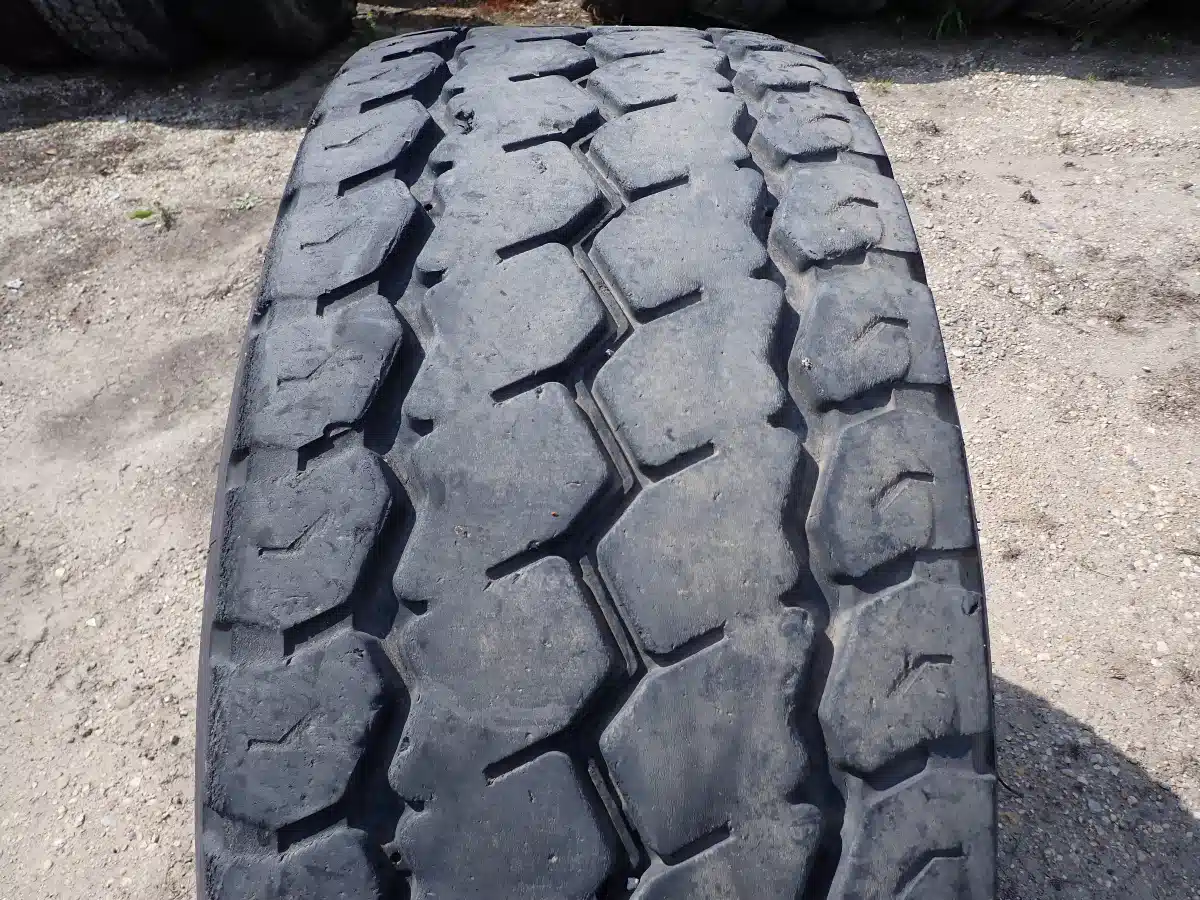 Gallery image 2 for Used Michelin 425/65R22.5 Super Single Tires & Rims