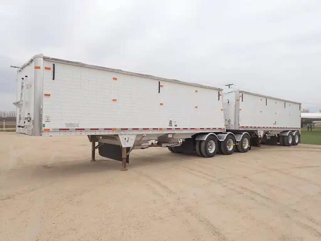 Used 2004 Wilson Aluminum Super-B Trailer - Grain