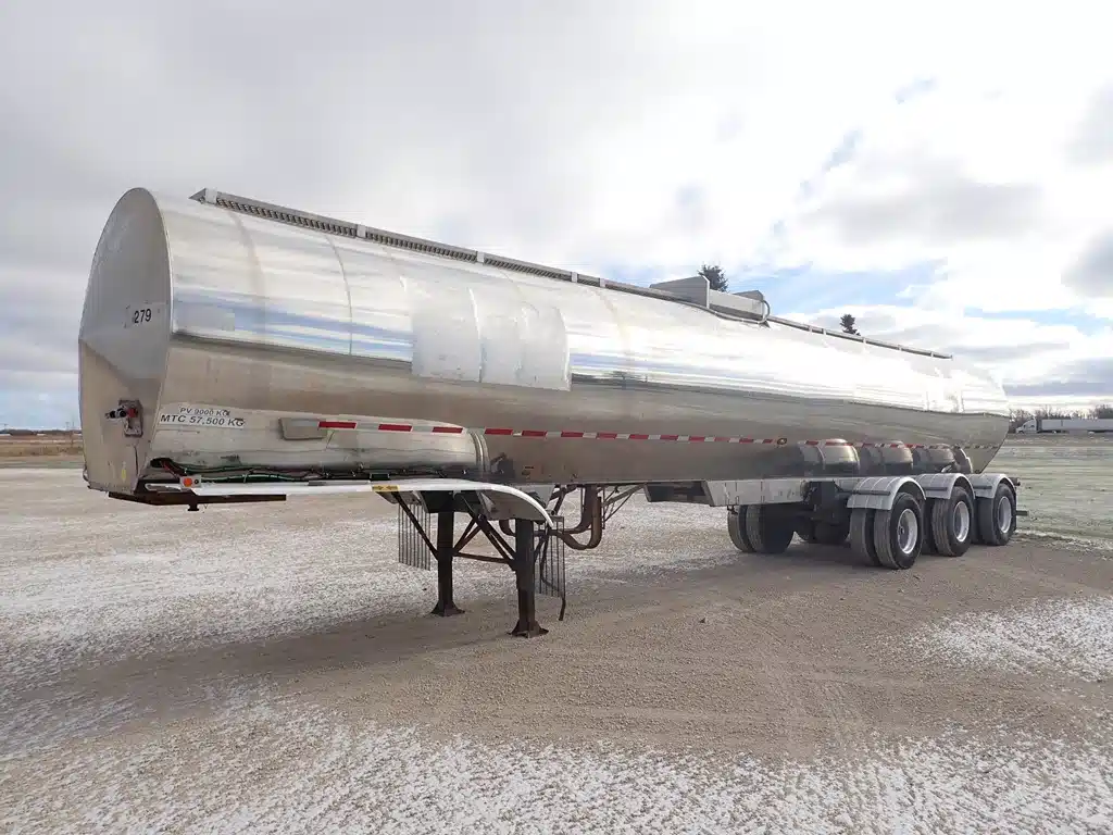 Used 1995 Krohnert TRIDEM STAINLESS Trailer - Tanker