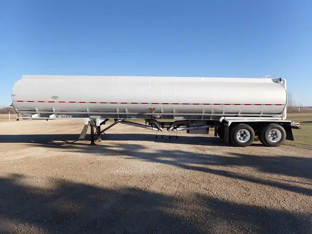 Gallery image 2 for Used 1978 Westank 42FT Tandem Aluminum Trailer - Tanker