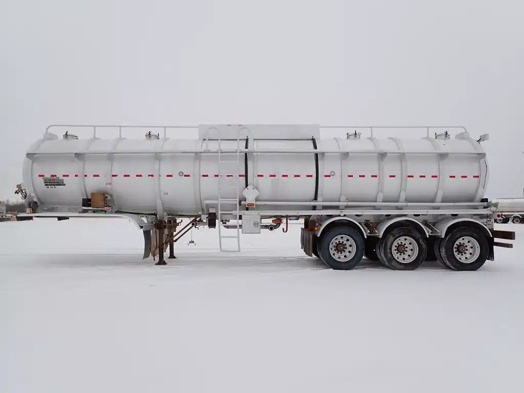 Gallery image 2 for 2006 Heil 42ft Tridem Aluminum Trailer - Tanker