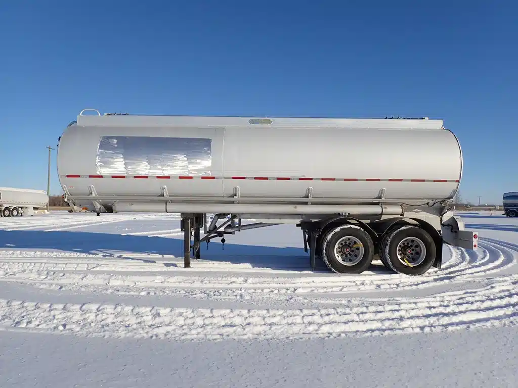 Gallery image 2 for 1996 Advance 29FT Tandem Aluminum Trailer - Tanker