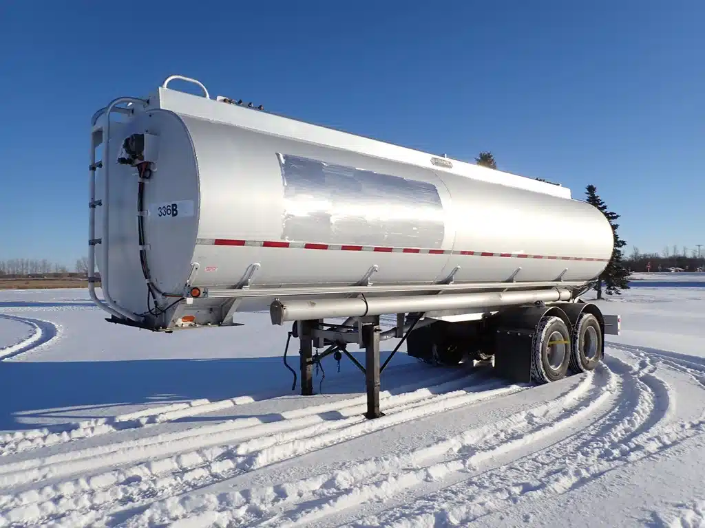 Used 1996 Advance 29FT Tandem Aluminum Trailer - Tanker