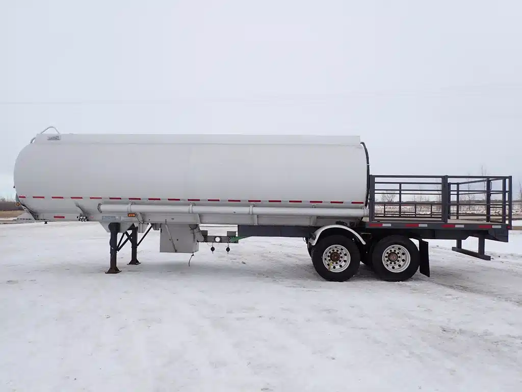 2003 Columbia Tandem Aluminum Tanker Deck Trailer - Tanker