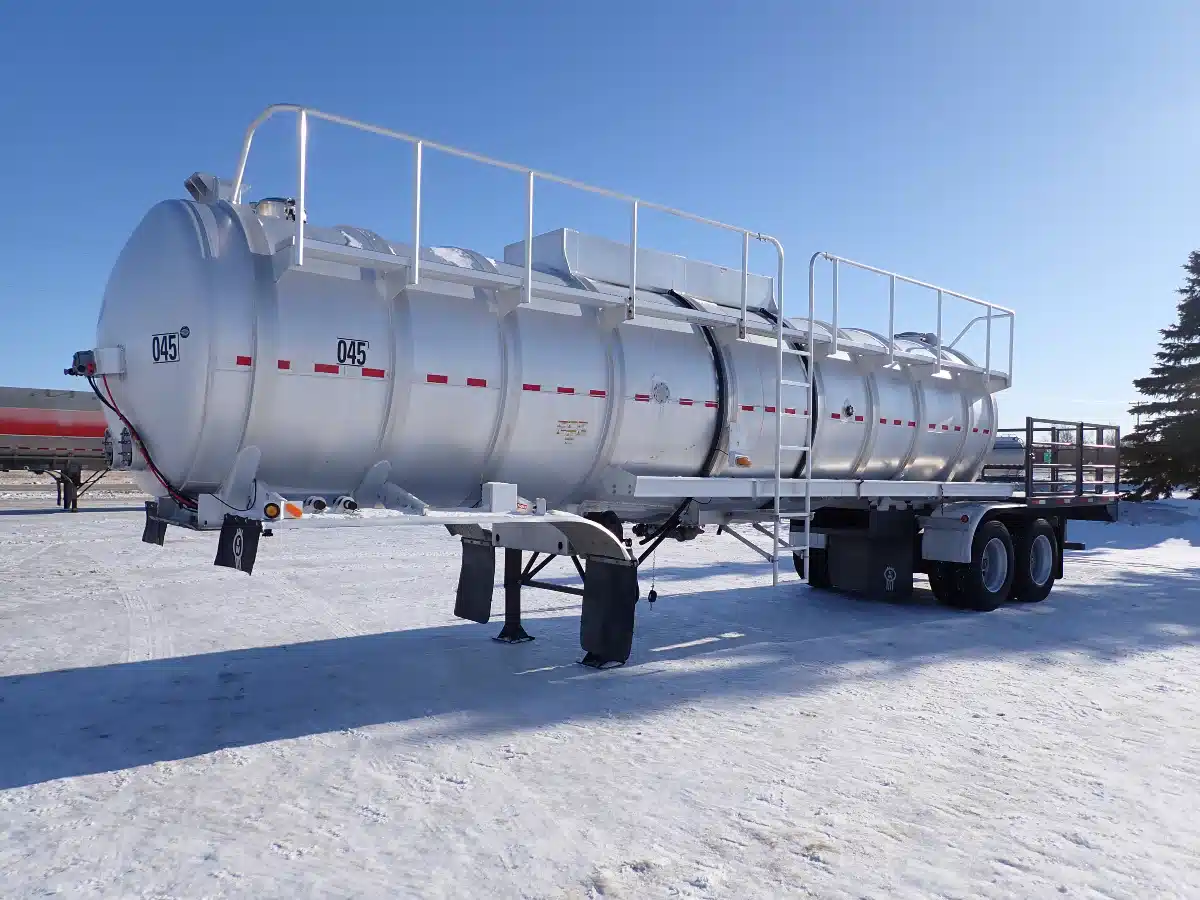 Gallery image 2 for 2010 Heil Tandem Aluminum Tanker Deck Trailer - Tanker