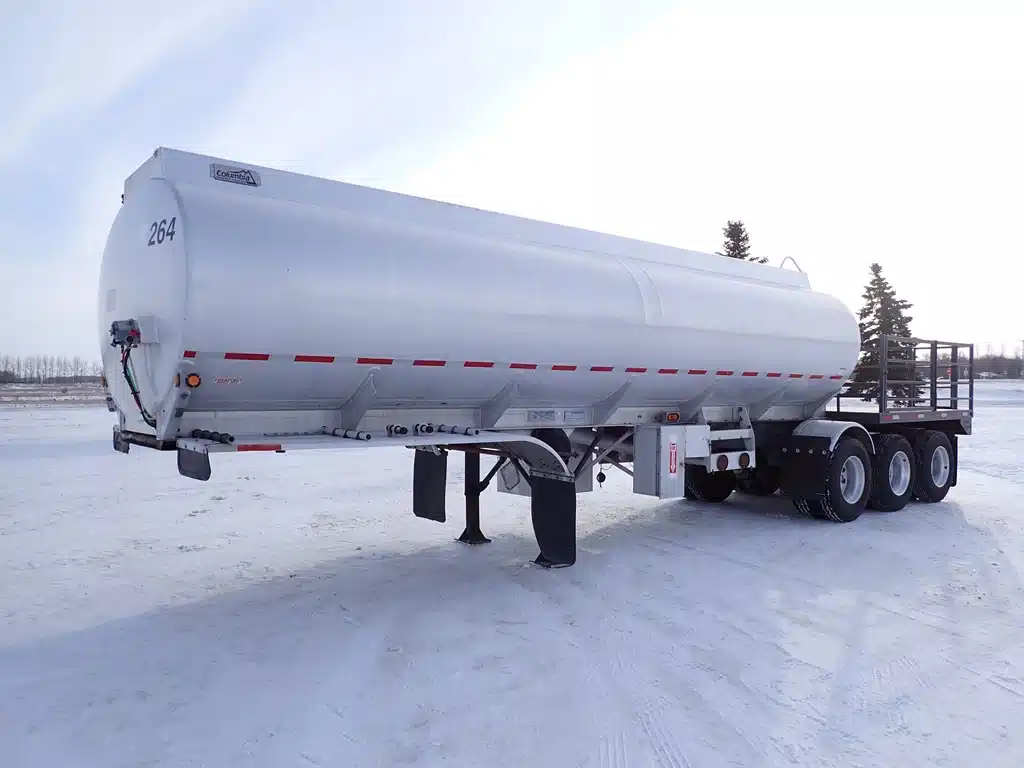 Gallery image 2 for 2003 Columbia Tridem Aluminum Tanker Deck Trailer - Tanker