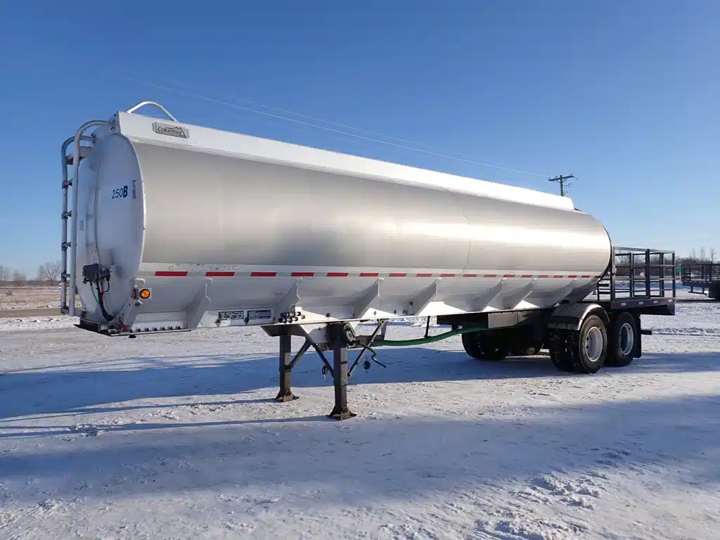 Gallery image 2 for 2001 Columbia Tandem Aluminum Tanker Deck Trailer - Tanker