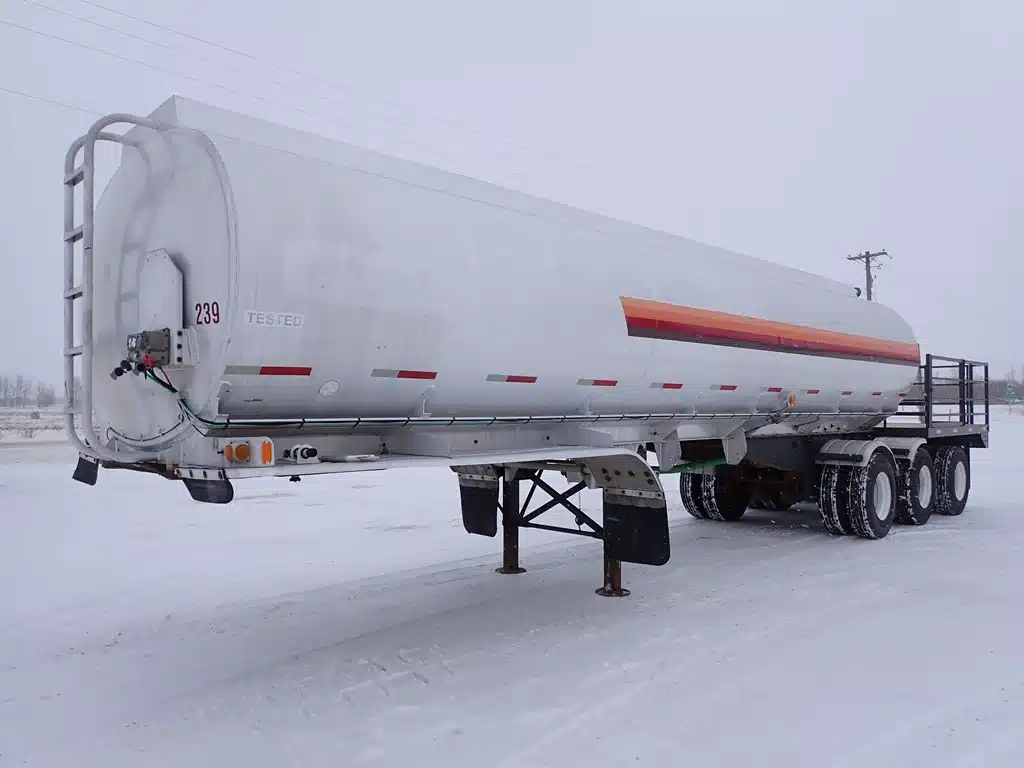Gallery image 2 for 1991 Westank Tandem Aluminum Tank Deck Trailer - Tanker