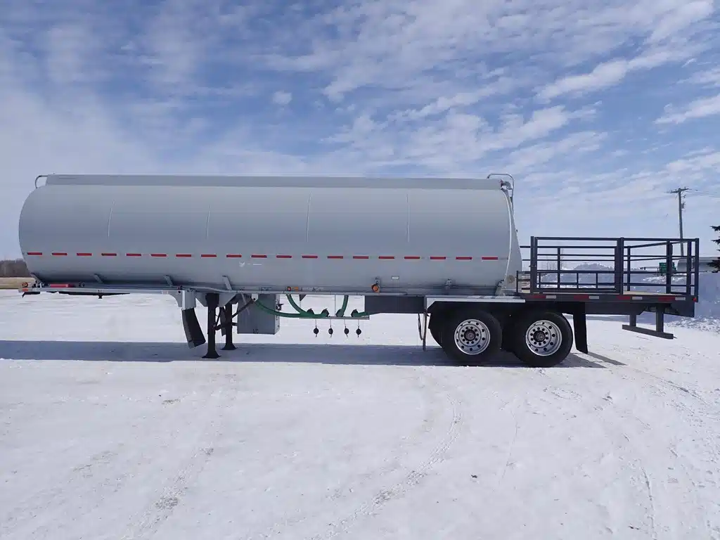 1979 Columbia Tandem Aluminum Tanker Deck Trailer - Tanker