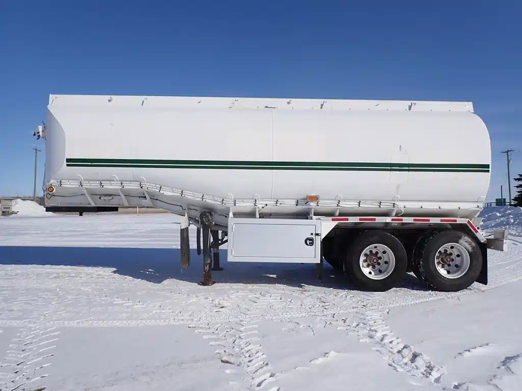 Gallery image 2 for 1992 Hutchinson 28FT Tandem Aluminum Trailer - Tanker
