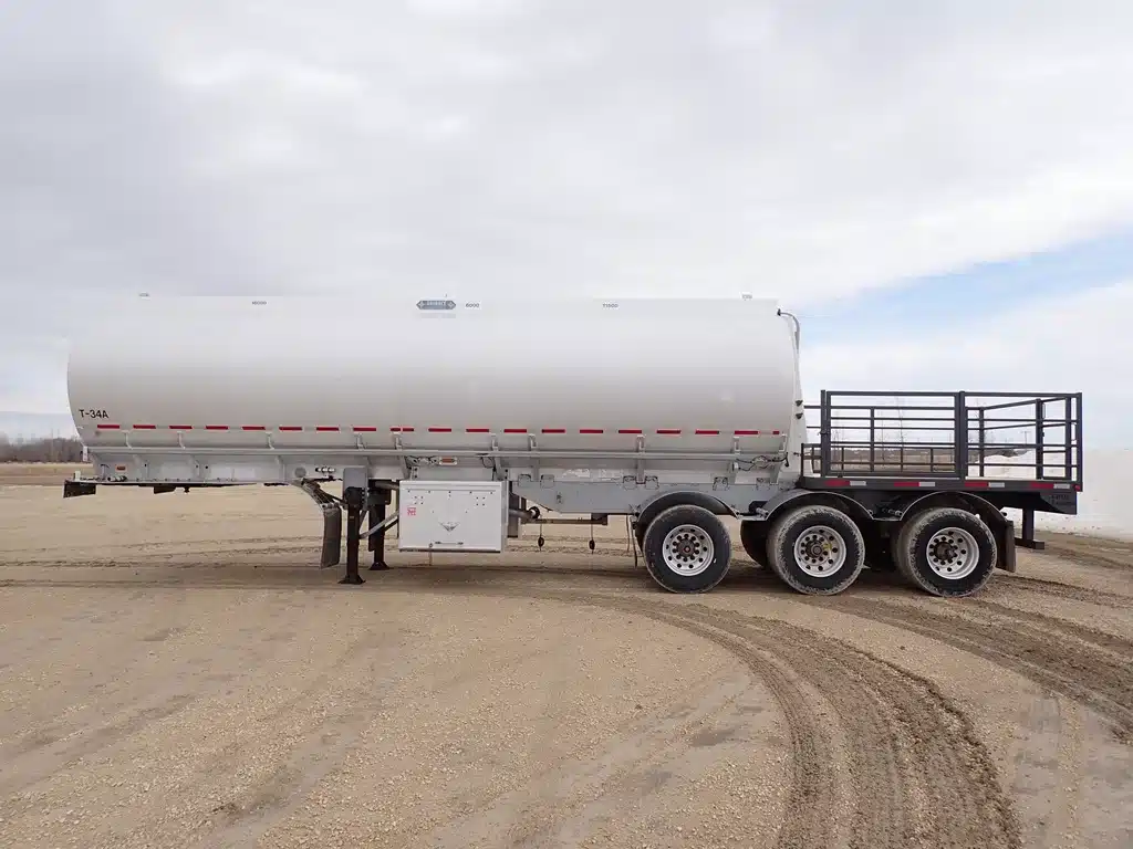 2008 Advance Tridem Aluminum Tank Deck Trailer - Tanker