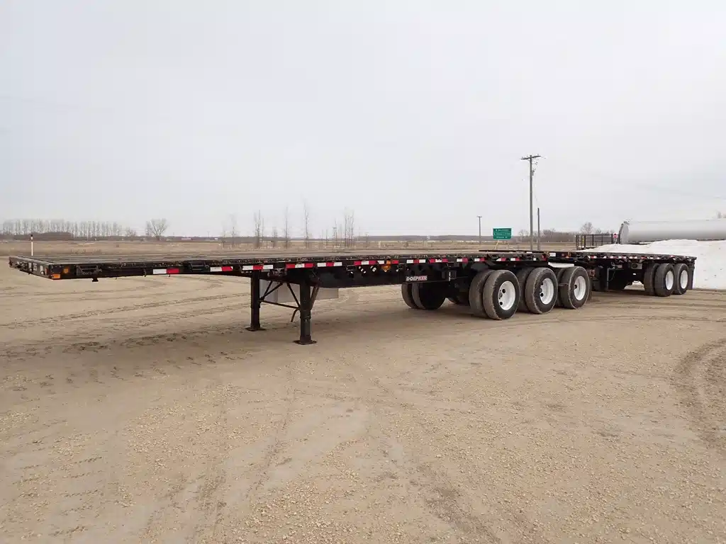 2015 Doepker 32FT/28FT Super B Trailer - Flat Deck