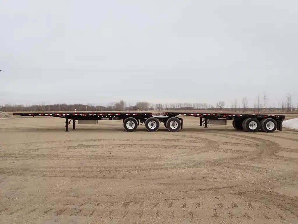 Gallery image 2 for 2015 Doepker 32FT/28FT Super B Trailer - Flat Deck