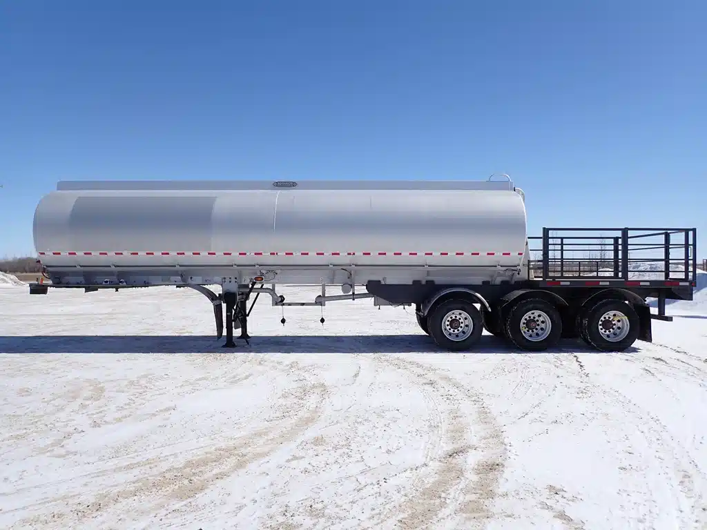 1995 Advance Tridem Aluminum Tank Deck Trailer - Tanker