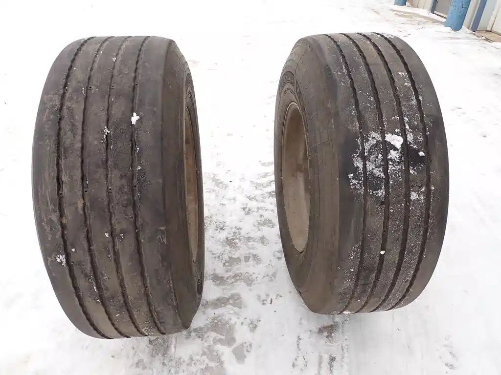 Gallery image 2 for Michelin 385/65R22.5 Super Single Tires & Rims