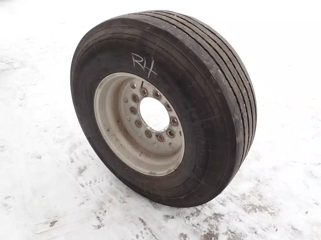 Gallery image 1 for Michelin 385/65R22.5 Super Single Tires & Rims