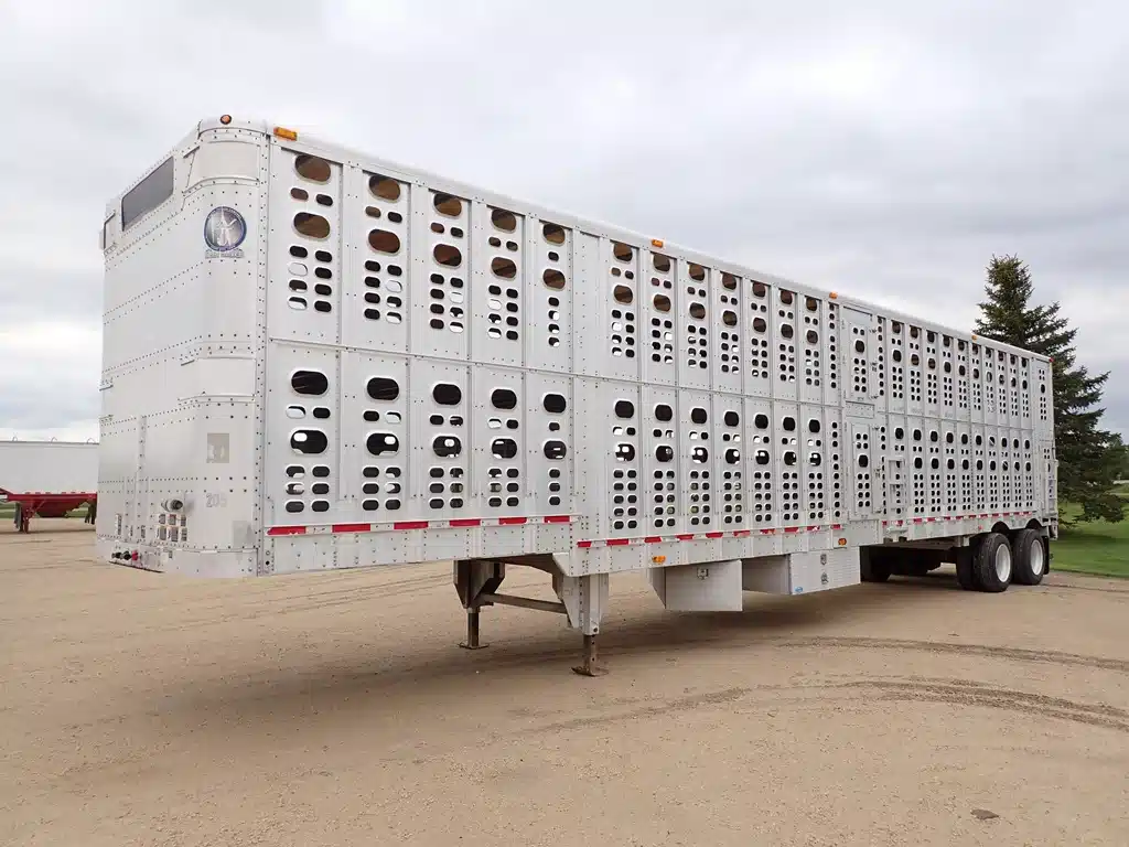 Gallery image 1 for 2003 Wilson 50' Tandem Hog Rail Trailer - Livestock