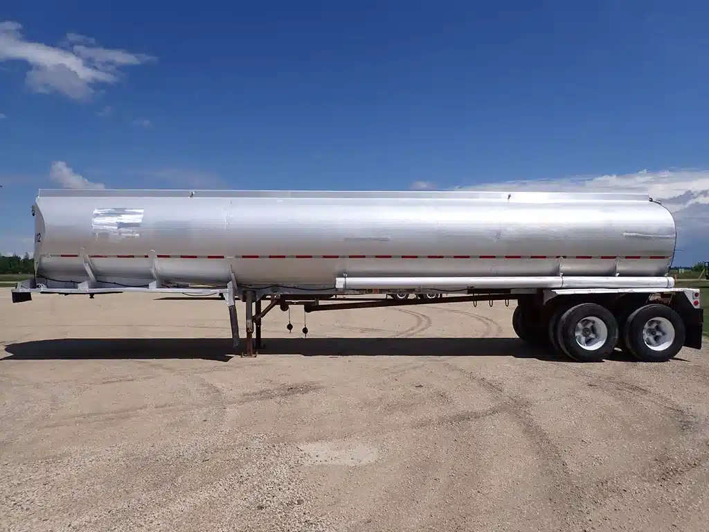 Photo de la Galerie 2 pour 1973 Fruehauf 40FT Tandem Aluminum remorque - citerne