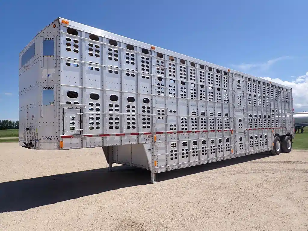 Gallery image 1 for 2002 Wilson 50' Tandem Hog Rail Trailer - Livestock