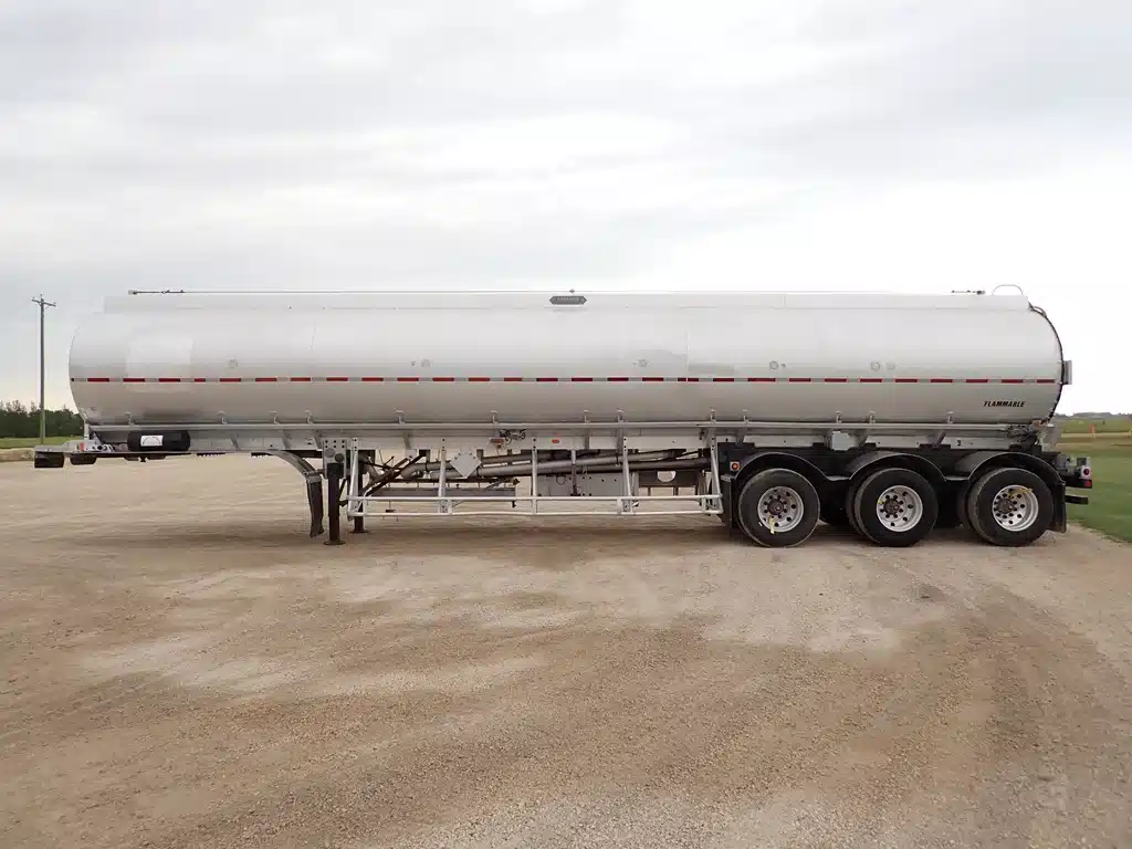 Gallery image 2 for 1996 Advance 45FT Tridem Aluminum Trailer - Tanker