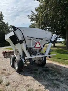 Gallery image 1 for Used Unspecified 3 row mini band Spreader - Fertilizer