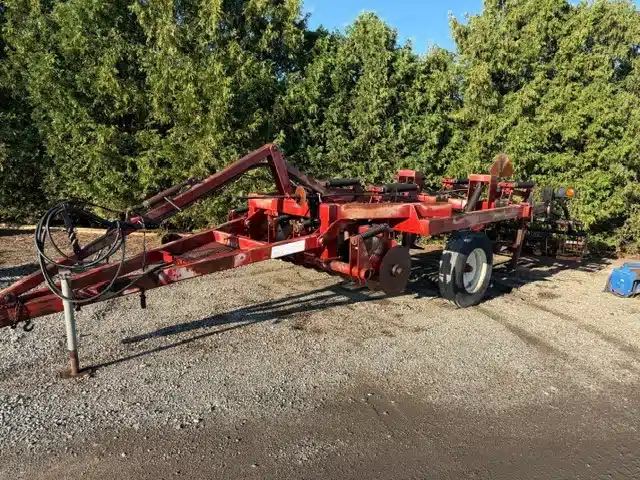 Gallery image 1 for Salford 9705 - 5 Shank Wing Plow