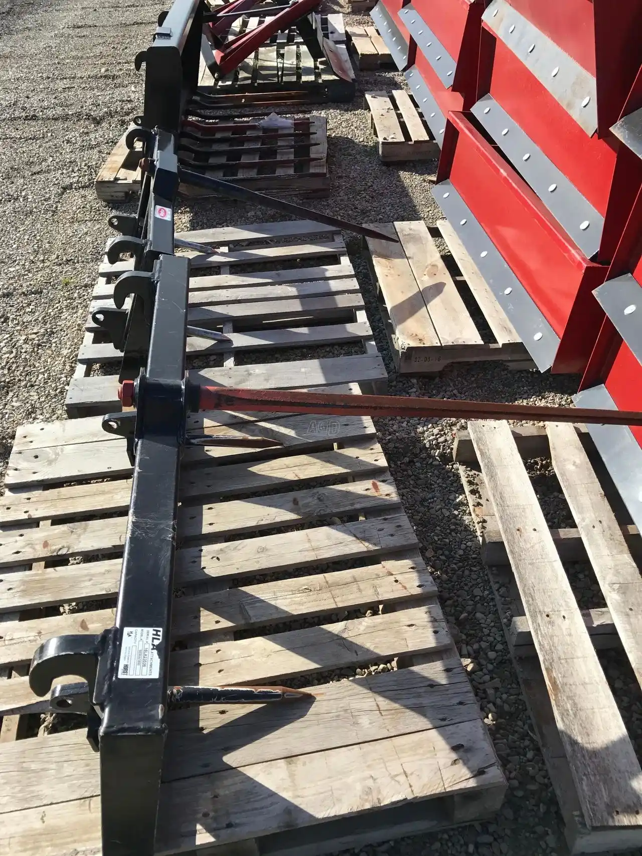 Gallery image 1 for New Walco 3 PRONG Bale Spear