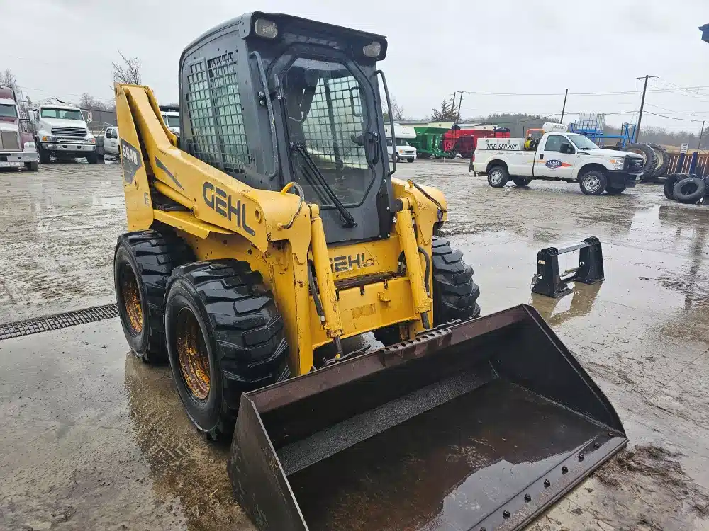 Gallery image 1 for Used 2005 Gehl 5640E Skid Steer