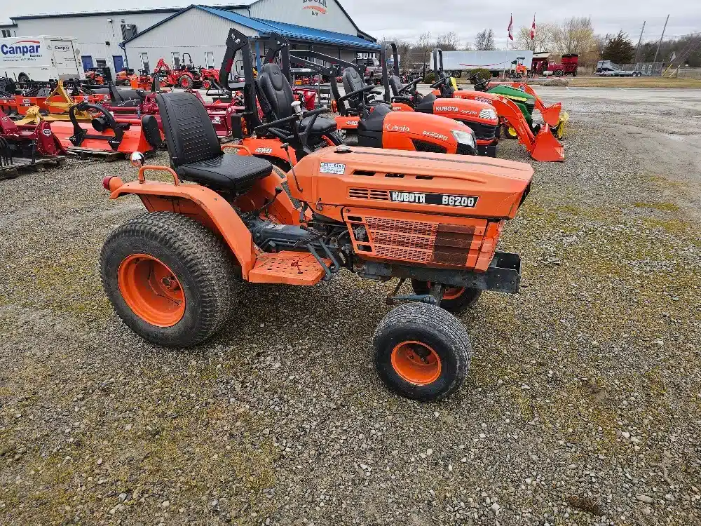 Gallery image 1 for Used Kubota B6200 Tractor