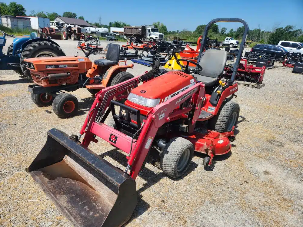 Gallery image 1 for Used Massey Ferguson GC2300 Tractor