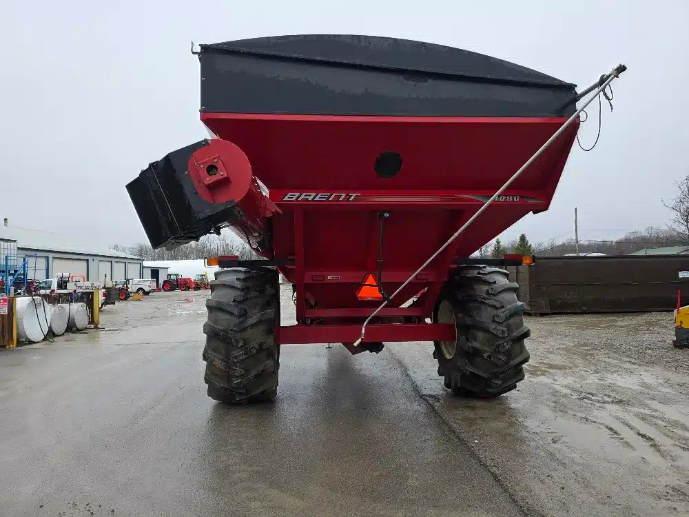 Gallery image 2 for 2006 Brent 1080 Grain Cart