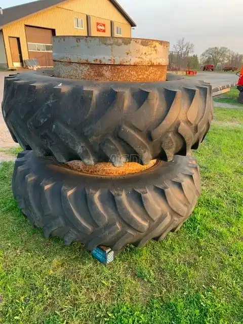 Gallery image 2 for Used Unverferth 18.4X34 Duals