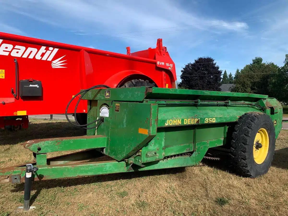 Used John Deere 350 Manure Spreader