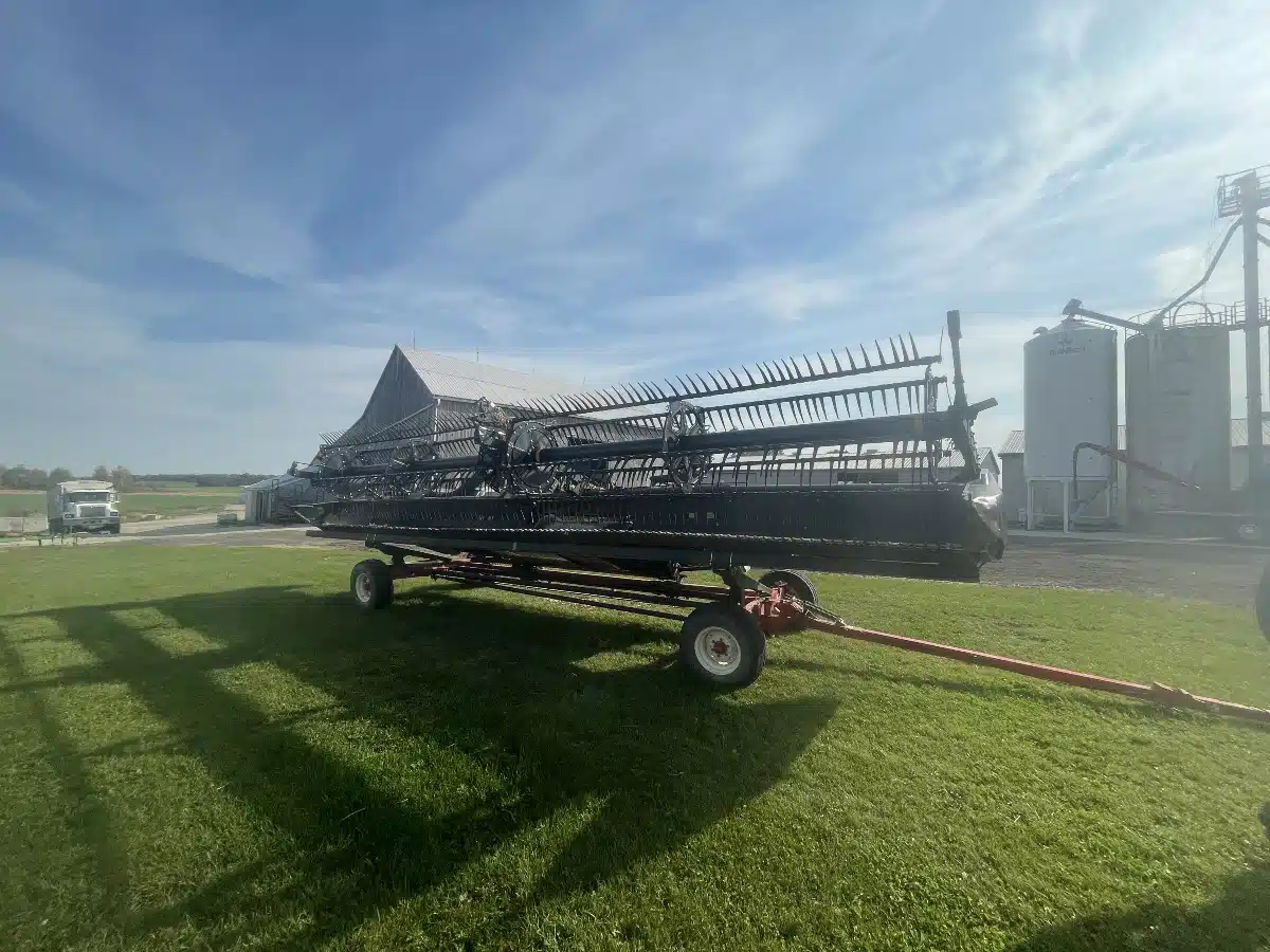 Gallery image 1 for Used 2019 MacDon FD130 Header - Draper