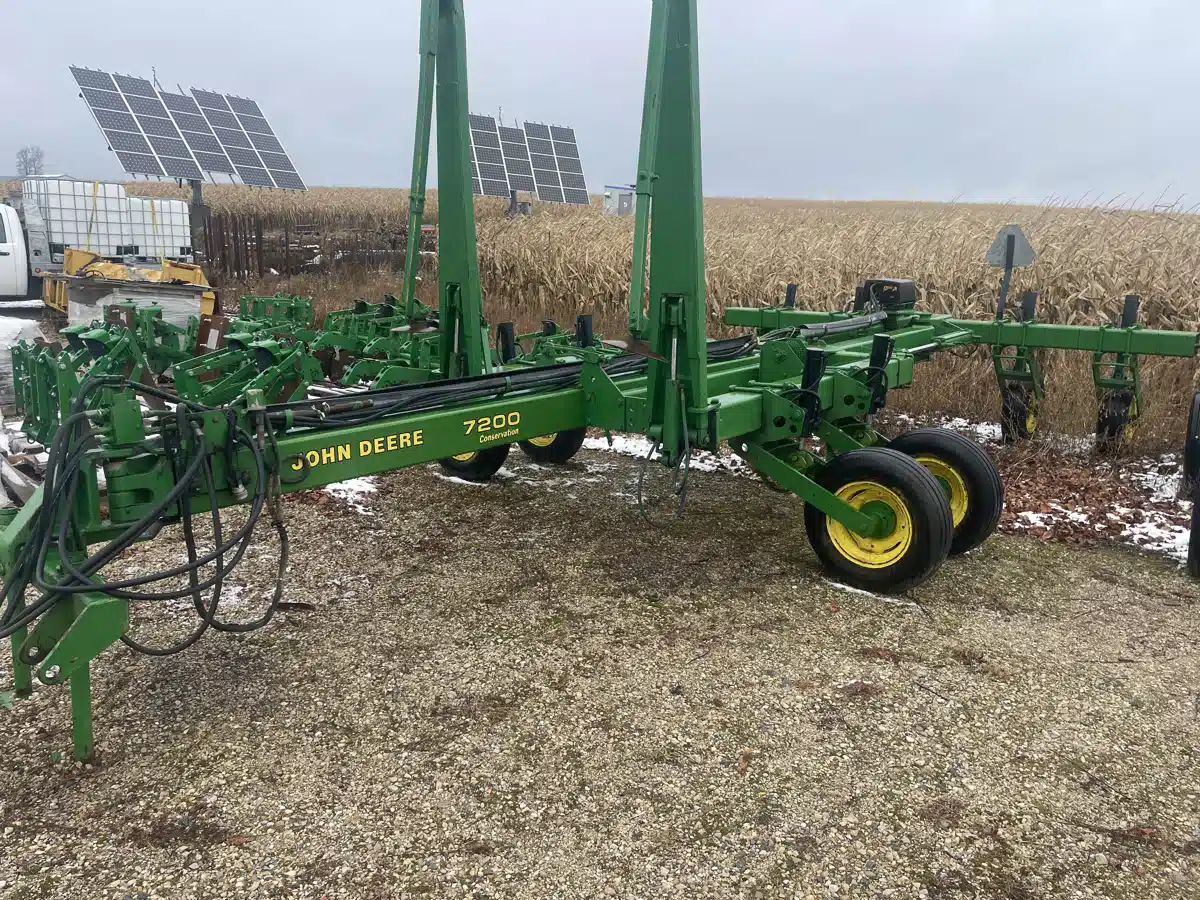 Used John Deere 7200 Planter