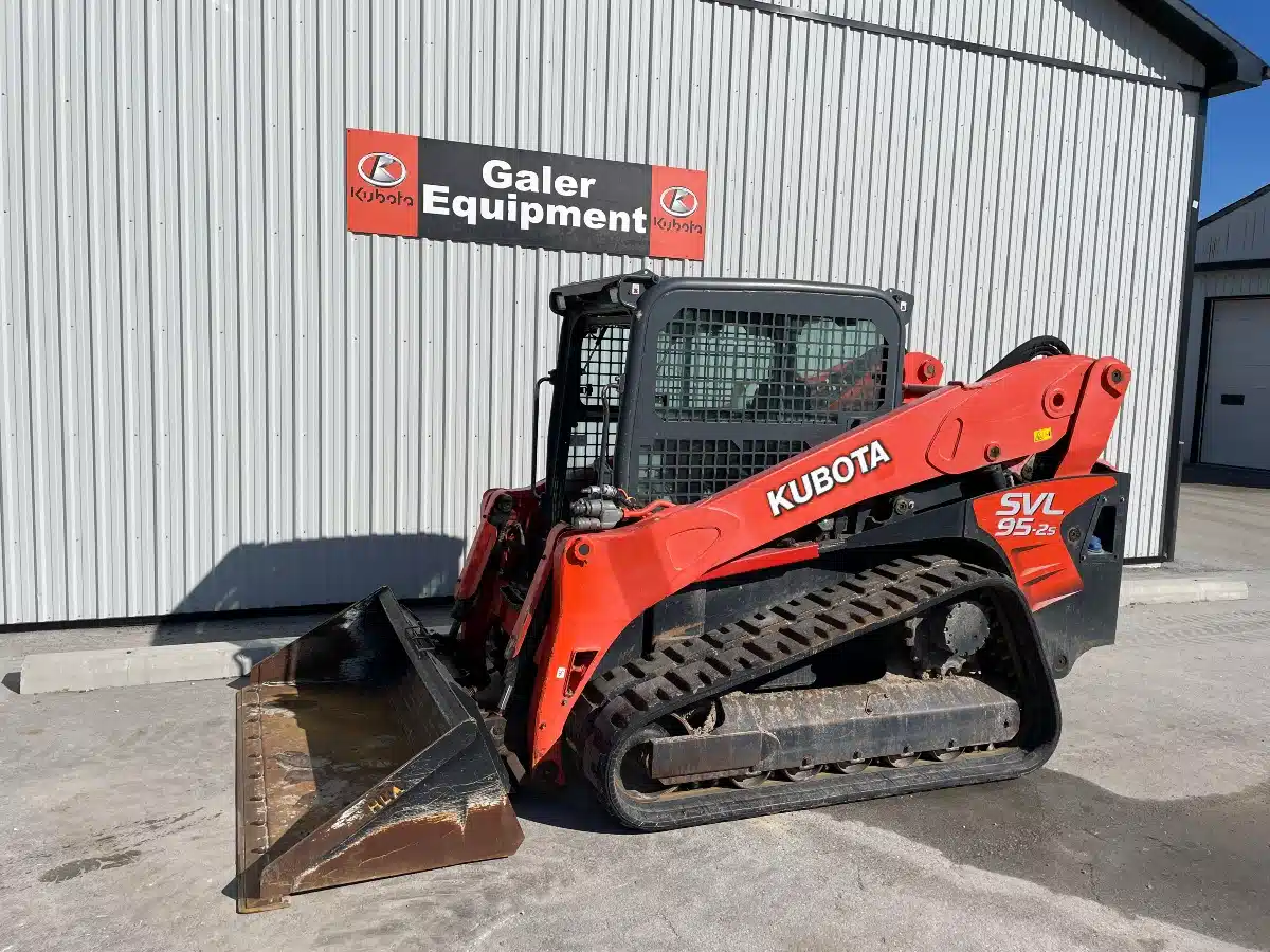 Gallery image 2 for Used 2018 Kubota SVL95-2SFHC Track Loader