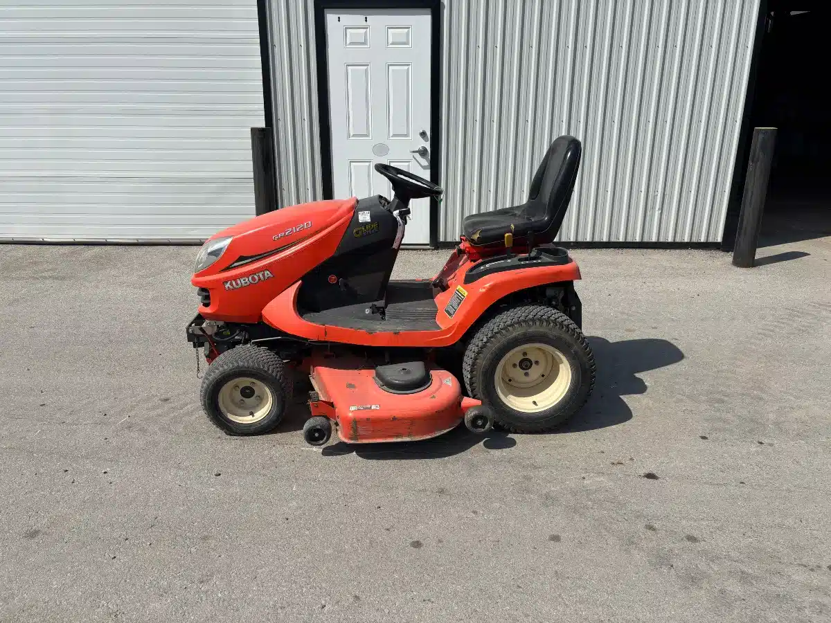 Gallery image 1 for Used 2011 Kubota GR2120 Lawn Tractor