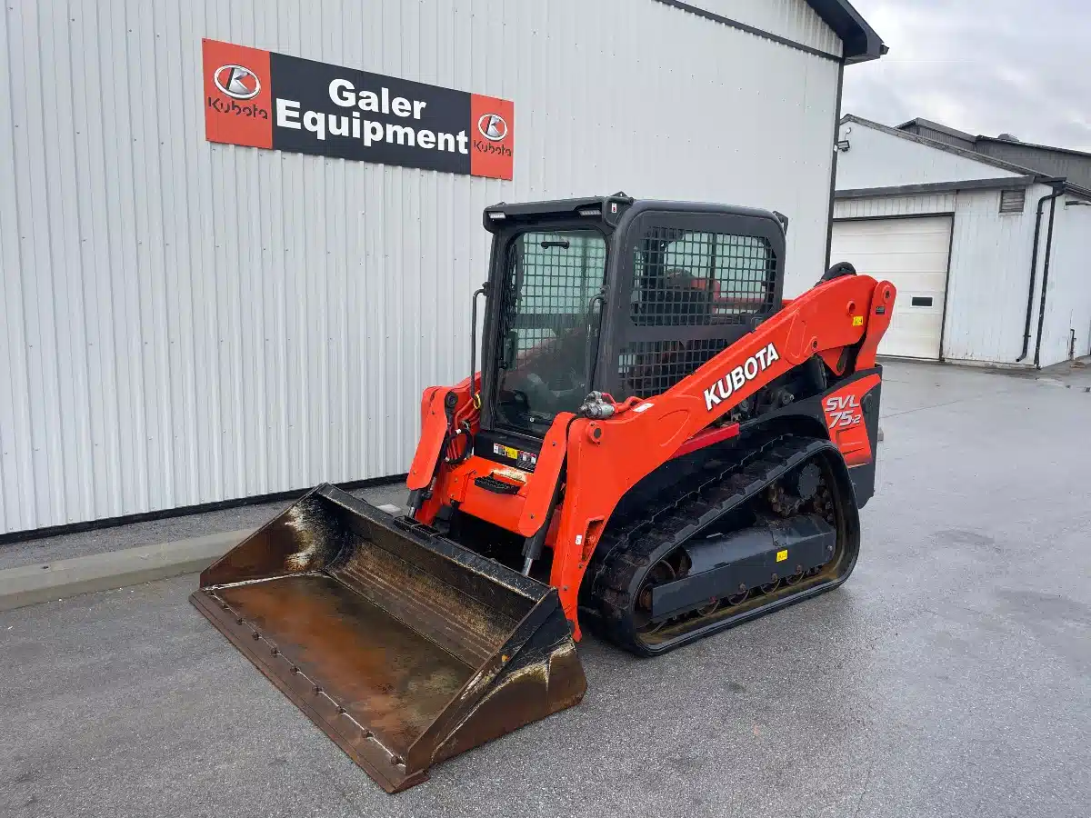 Gallery image 2 for 2017 Kubota SVL75-2HWC Track Loader