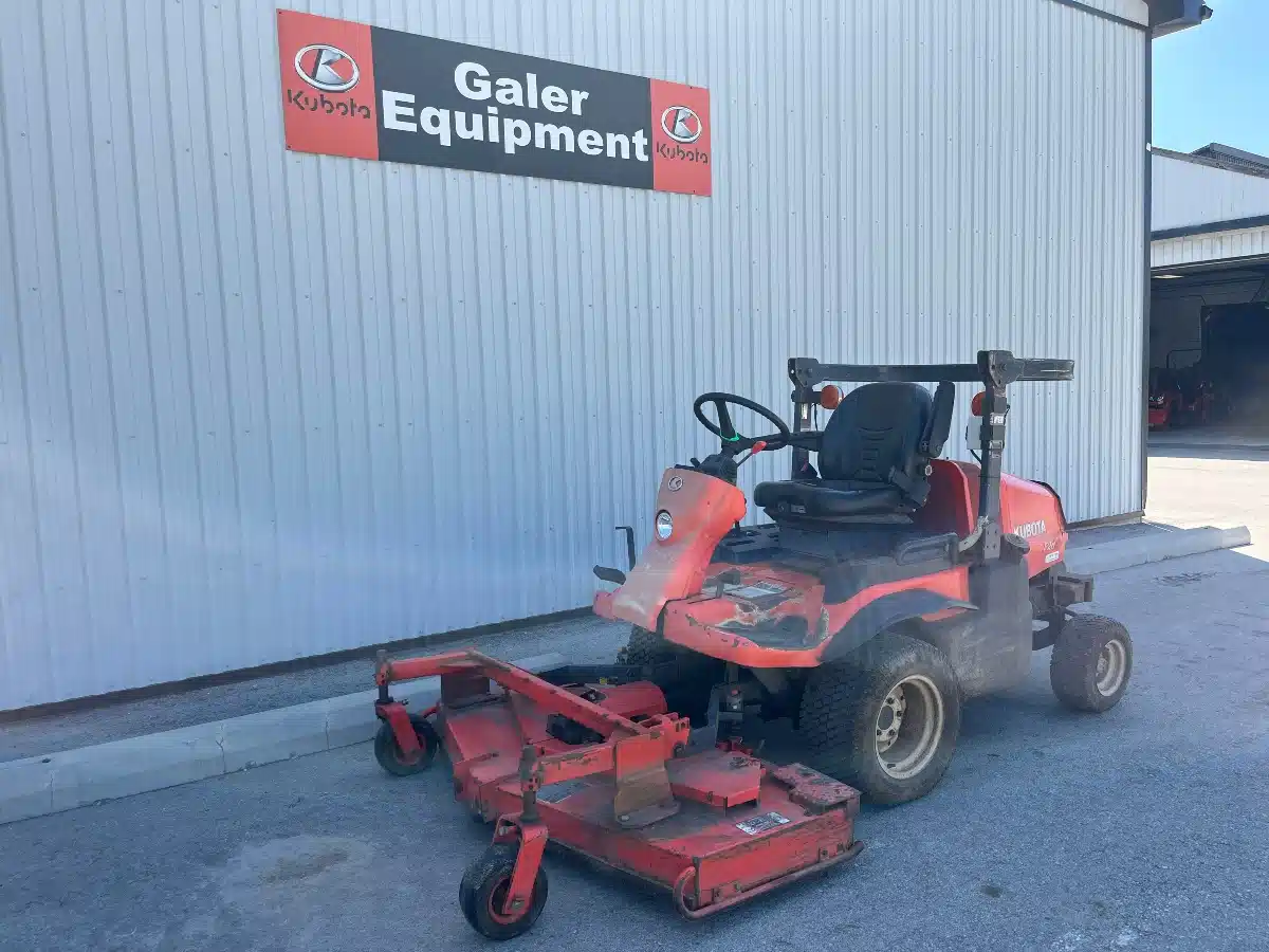 Photo de la Galerie 2 pour 2011 Kubota F2680E Tondeuse frontale